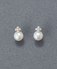 Phoebe 〈金属アレルギー対応〉タイニーフラワーパールセラミックポストピアス　お花モチーフ/小粒パール