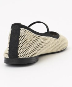 steppi 【一部店舗限定 / 片足わずか80g】シースルー ラウンド フラットパンプス