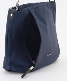 LA BAGAGERIE 多収納ナイロン2WAYショルダー