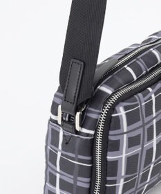 Y'SACCS ドローイングチェック ショルダーバッグ