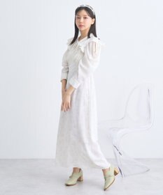 earth music&ecology ラッフルショルダーフラワーワンピース