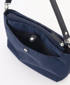 LA BAGAGERIE 多収納ナイロン2WAYショルダー