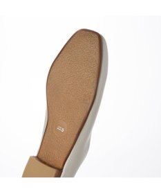 ing <ing>Vカットフラットパンプス