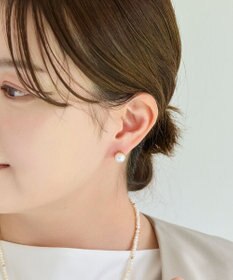 Phoebe トゥウィンクルフレームパールピアス　ゴールド/一粒