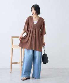 AMERICAN HOLIC 【先行予約】【WEB限定】主役級ラク映え：前後2WAY Vネックシャーリングチュニックブラウス