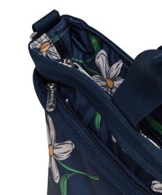LeSportsac BUCKET TOTE/フローラルブルームズネイビー