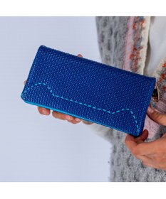 tsumori chisato CARRY エンボスメッシュ かぶせ 長財布 ねこステッチ