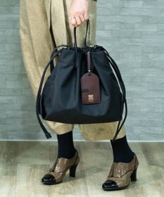 style code 【PADMA/パドマ】カードケース付　ナイロン巾着トートバッグ