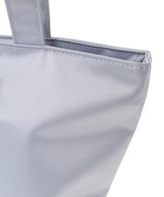 Maison de FLEUR フレームロゴサテンバッグ