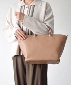 INTER-CHAUSSURES 【CHRISTIAN VILLA】ラージサイズレザーハンドバッグ