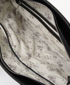 style code 【MERCURYDUO/マーキュリーデュオ】レニス　チャーム付きシンプルラージトートバッグ