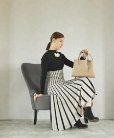 style code 【MERCURYDUO/マーキュリーデュオ】両アオリポケットサイド配色大開き開口 超軽量ハンドバッグ キーチャーム付