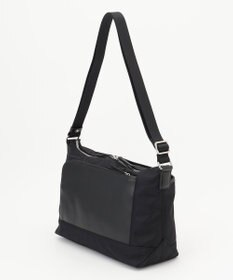 Y'SACCS ナイロン×リサイクルレザー　コンビマルチショルダー