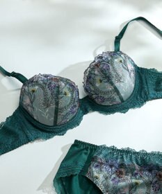 une nana cool バックスタイルまでかわいい Steppe Flower ワイヤーブラ