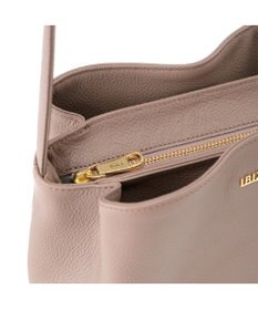 IBIZA イニシオ　牛革　ショルダーバッグ