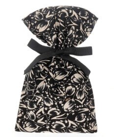 ANNA SUI エニータイム ショルダー付きミニマルチケース