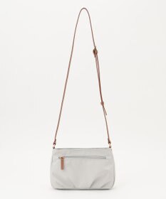 LA BAGAGERIE ポリエステルキャンバス　タックポシェット