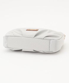 LA BAGAGERIE ポリエステルキャンバス　タックポシェット