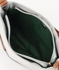 LA BAGAGERIE ポリエステルキャンバス　タックポシェット