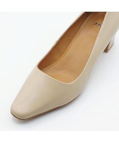 APOM スクエアトゥプレーンパンプス50