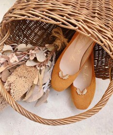 Bridget Birkin 【Bridget Birkin】Vカットラインストーンバレエシューズ