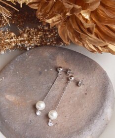 Tiaclasse パールロングピアス