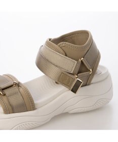 ing <ing>厚底スポーツサンダル