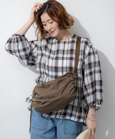 23区 【撥水加工/WEB&一部店舗限定カラーあり】ドロ－ストリング ショルダーバッグ(M) カーキ系