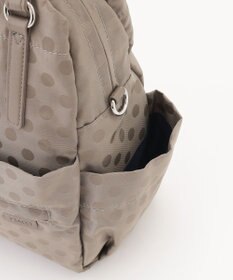 Y'SACCS ドットジャガードポーチ付きリュックサック