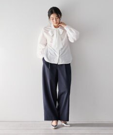 YECCA VECCA ベルト付きカーヴィーパンツ