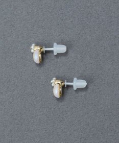 Phoebe 〈金属アレルギー対応〉タイニーフラワーパールセラミックポストピアス　お花モチーフ/小粒パール