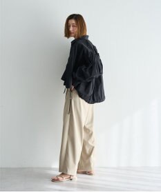 YECCA VECCA ベルト付きカーヴィーパンツ