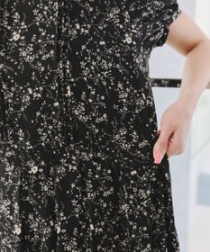 Tiaclasse 【袖が選べる・洗える】配色モノクロ花柄ワンピース