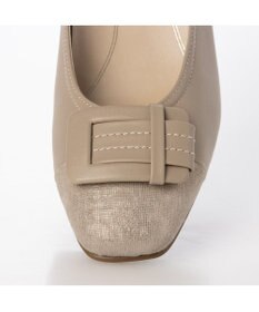Riz raffinee <Riz raffinee>バックルモチーフパンプス