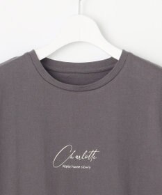 Feroux スクリプトプリント Tシャツ