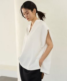 UNFILO BEAUTY FORM JERSEY Light キーネックトップス