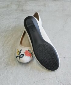 muuc 小花柄刺繍のバレエシューズ