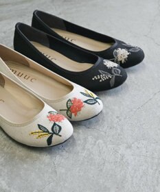 muuc 小花柄刺繍のバレエシューズ