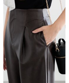 Te chichi フェイクレザーセミワイドパンツ《2025Autumn catalog item》