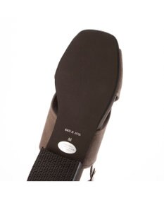 ing <ing>クロスベルトストラップサンダル