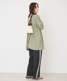 AMERICAN HOLIC 【先行予約】【WEB限定】主役級ラク映え：前後2WAY Vネックシャーリングチュニックブラウス