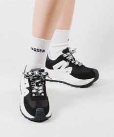 STEVE MADDEN SUPERCAMPO ランナースタイル厚底スニーカー