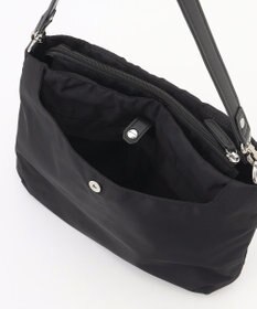 LA BAGAGERIE 多収納ナイロン2WAYショルダー