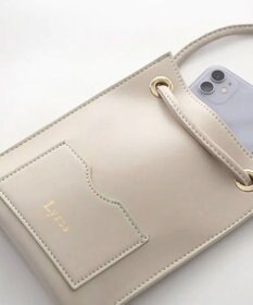 style code [Lyrss/リルス] イタリア製牛トコ皮 CITYエシカルレザースマート ショルダーポケット