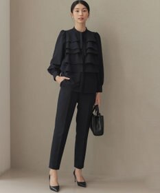 組曲 L 【KUMIKYOKU NAVY】コンフォータブルドレープ フリルテーパードパンツ