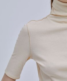 BEIGE， ROBERT / ハイネックトップス