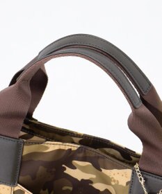 LA BAGAGERIE 【LA BAGAGERIE×HELLO KITTY】リボンチャーム付き　デイリートート　Sサイズ