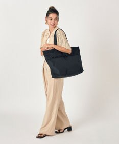 LeSportsac CARLIN ZIP TOP TOTE BAG/リサイクルドブラックJP