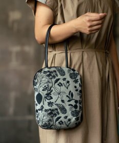 AND WOOL 筆記帳刺繍のminiバッグ