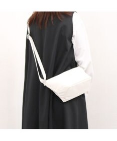 UNBILLION カシュカシュ cachecache / ソフトエナメル舟型ショルダー